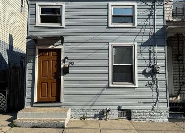Property at 940 Oak St, Allentown City, PA 18102, 2 beds, 1 bath