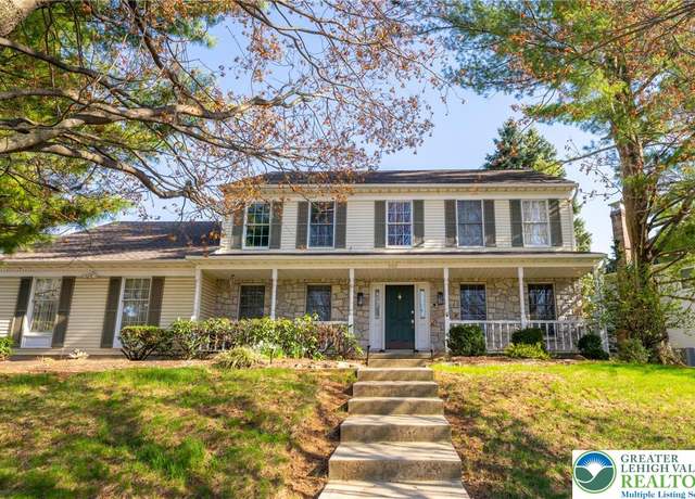 Property at 3712 Oakwood Trl, South Whitehall Twp, PA 18103, 4 beds, 2.5 baths