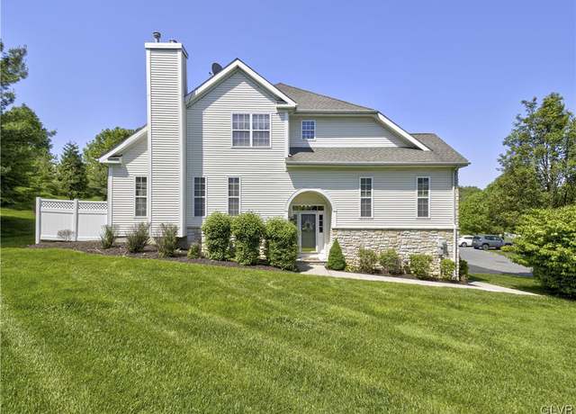 Property at 194 Stanton Ct, Williams Twp, PA 18042, 3 beds, 2.5 baths
