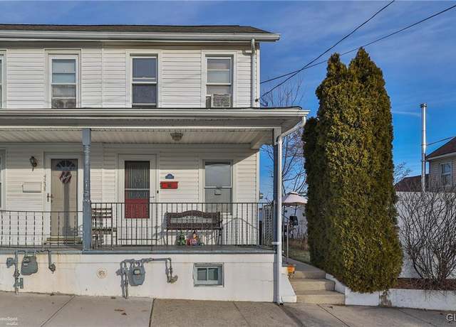 Property at 421 Front St, Easton, PA 18042, 2 beds, 1.5 baths