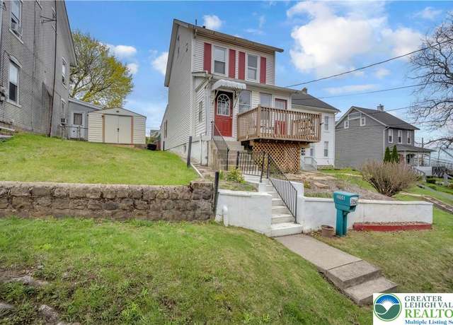 Property at 2106 Lincoln Ave, Whitehall Twp, PA 18052, 3 beds, 1.5 baths