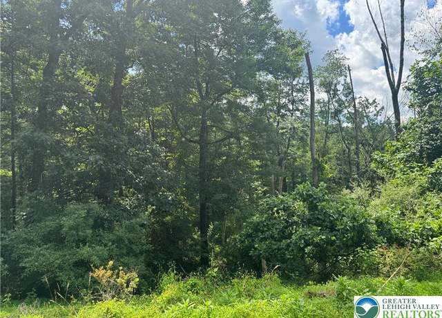 Property at 98 Jacoby Run Rd, Upper Mt Bethel Twp, PA 18343