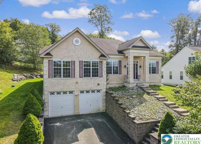 Property at 1606 Big Ridge Dr, Middle Smithfield Twp, PA 18302, 6 beds, 2.5 baths