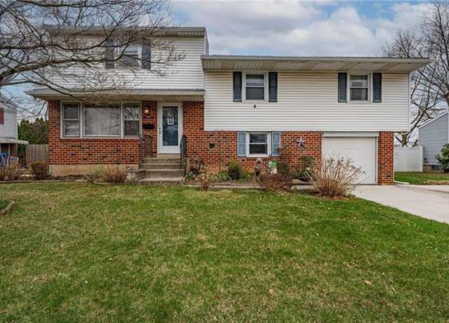 Property at 1979 Collingswood Dr, Bethlehem City, PA 18018-1510, 5 beds, 2.5 baths