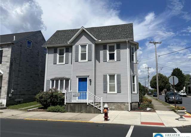 Property at 141 E Center St, Nazareth Boro, PA 18064, 4 beds, 1.5 baths
