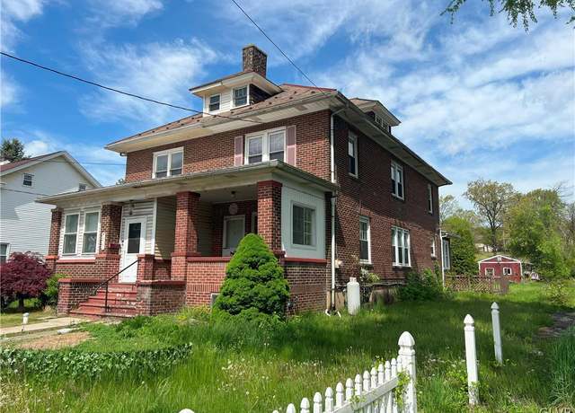 Property at 877 Delaware Ave, Palmerton Borough, PA 18071, 3 beds, 1.5 baths