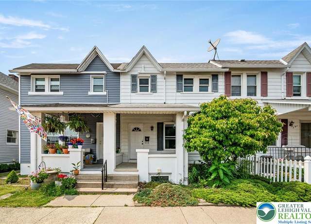 Property at 541 1/2 Elm St, Emmaus Boro, PA 18049, 3 beds, 1.5 baths