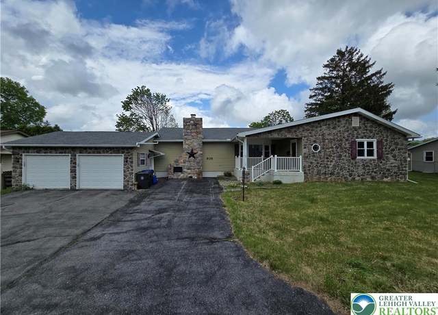 Property at 935 E Montgomery St, Salisbury Twp, PA 18103, 3 beds, 1 bath