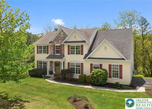Property at 2238 Oakwood Ct, Lowhill Twp, PA 18051, 4 beds, 2.5 baths