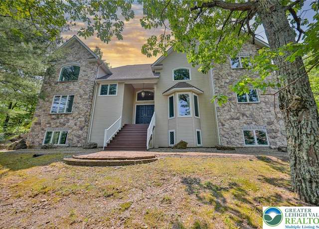 Property at 205 Osprey Way, Middle Smithfield Twp, PA 18302, 9 beds, 7.5 baths