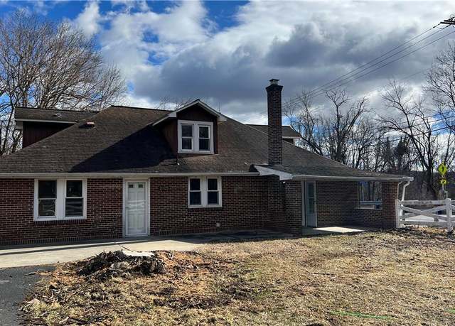 Property at 2105 Creek Rd, Bethlehem City, PA 18015, 3 beds, 2 baths