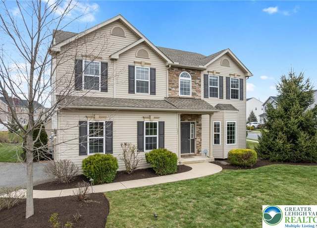 Property at 131 Sunset Dr, Allentown City, PA 18104, 4 beds, 2.5 baths