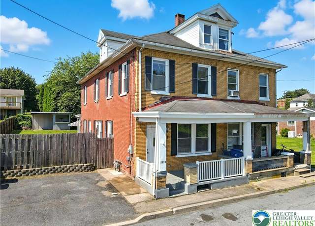 Property at 1115 Keane St, Palmer Twp, PA 18045, 4 beds, 2 baths