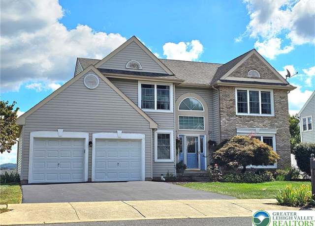 Property at 4711 Concord Cir, Easton, PA 18045, 4 beds, 2.5 baths