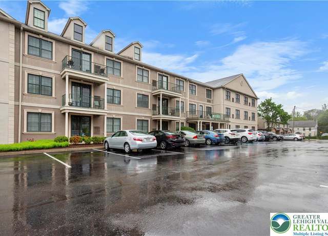 Property at 2121 Hokendauqua Ave #210, Northampton Boro, PA 18067, 2 beds, 1 bath