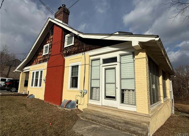 Property at 4149 Coplay Creek Rd, North Whitehall Twp, PA 18078, 6 beds, 2 baths