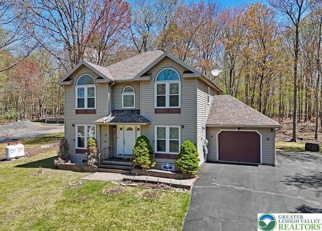 Property at 190 Reunion Rdg, Stroud Twp, PA 18301, 4 beds, 3 baths