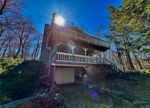 Property at 9496 Juniper Dr, Coolbaugh Twp, PA 18466, 3 beds, 2 baths