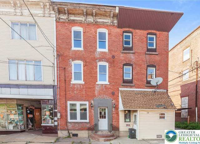 Property at 25 W Coal St, Shenandoah Boro, PA 17976, 4 beds, 2 baths