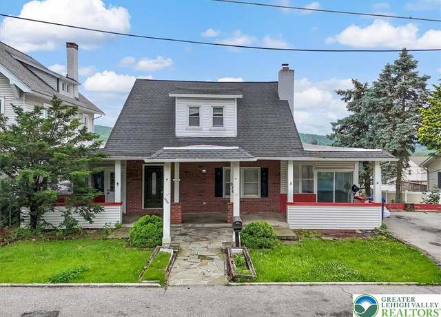 Property at 916 E Susquehanna St, Salisbury Twp, PA 18103, 4 beds, 3 baths