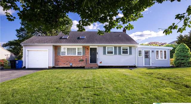 Photo of 2049 Vista Dr, Bethlehem City, PA 18018