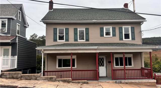 Photo of 121 E Ridge St, Coaldale, PA 18218
