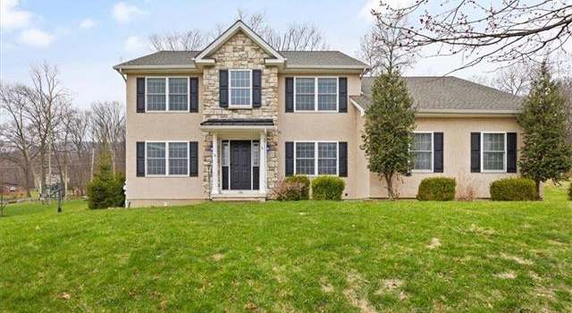 Photo of 1111 Pleasant Dr, Plainfield Twp, PA 18072-1370