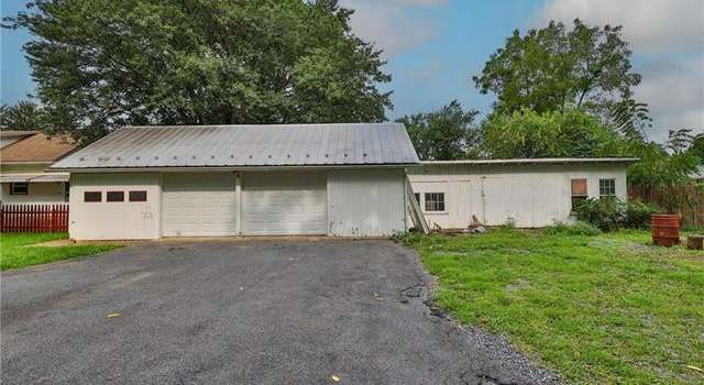 Photo of 19 Main St, Stockertown Borough, PA 18040-6546