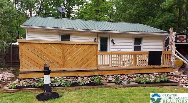 Photo of 999 Glass St, Pen Argyl Boro, PA 18072