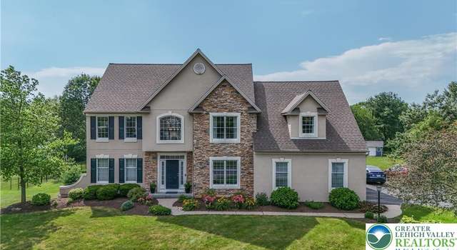 Photo of 4992 Farmview Dr, North Whitehall Twp, PA 18078