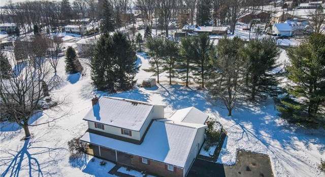 Photo of 3826 Country Ct, North Whitehall Twp, PA 18078-2125