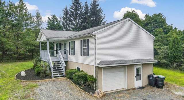 Photo of 1842 Glacier Dr, Tunkhannock Twp, PA 18610