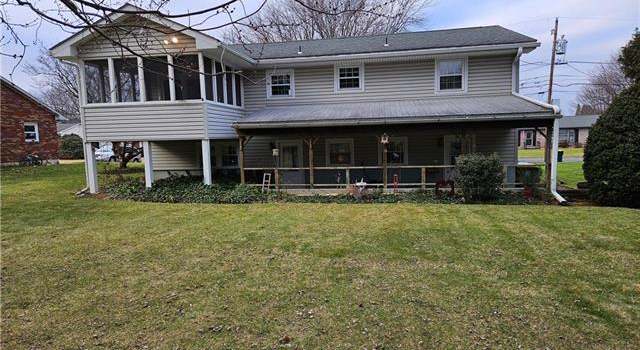Photo of 2648 Northview Ave, Easton, PA 18045-2110