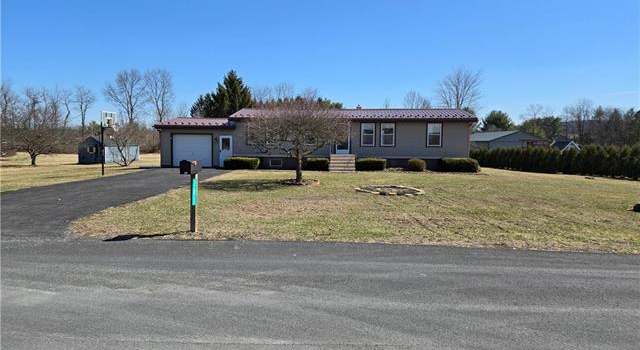 Photo of 201 Bush Ln, Chestnuthill Twp, PA 18322-7015