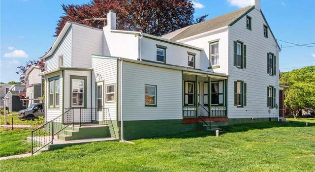 Photo of 204 S Kemp St, Lyons Borough, PA 19536