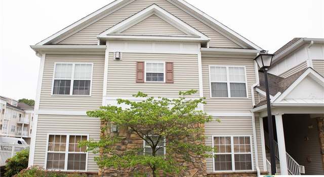 Photo of 607 Prestwick Dr, Easton, PA 18042
