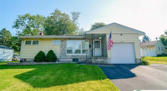Photo of 2325 Eden Ln, Bethlehem City, PA 18018