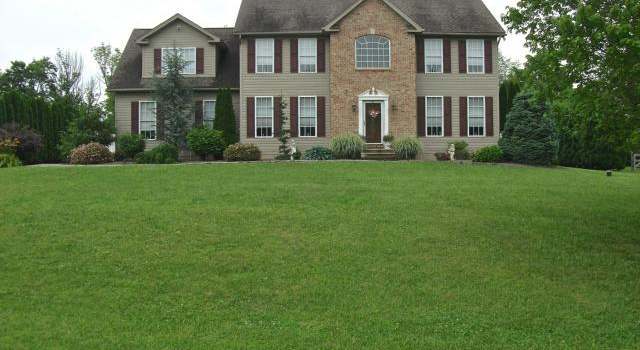 Photo of 1062 Hudson Way, Bushkill Twp, PA 18064-9197