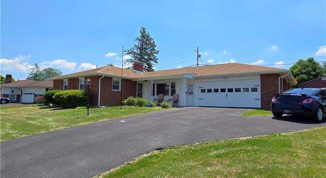 Photo of 1952 Schadt Ave, Whitehall Twp, PA 18052-3747
