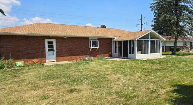 Photo of 1952 Schadt Ave, Whitehall Twp, PA 18052-3747