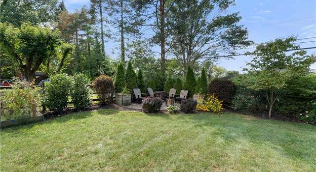 Photo of 930 Parkway Rd, South Whitehall Twp, PA 18104-3341