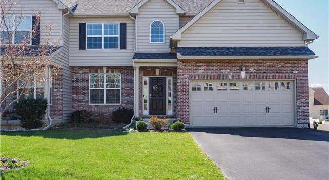 Photo of 976 Spring White Dr, Upper Macungie Twp, PA 18031-1791