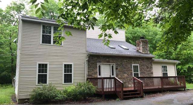Photo of 422 Maxatawny Dr, Coolbaugh Twp, PA 18347