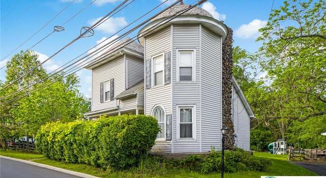 Photo of 707 Alpha Rd, Wind Gap Boro, PA 18091