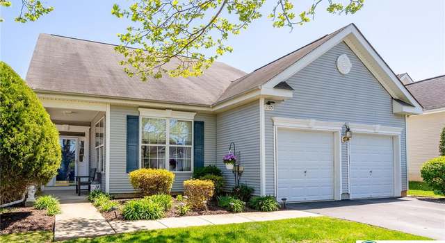 Photo of 2105 Four Seasons Blvd, Lower Macungie Twp, PA 18062