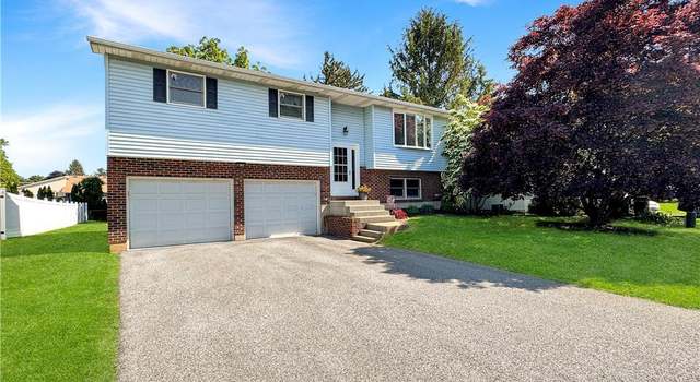 Photo of 3017 Windsor St, Palmer Twp, PA 18045