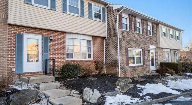 Photo of 4589 Hedgerow Dr, Lower Macungie Twp, PA 18103-6073