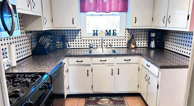 Photo of 3204 Quarry St, Whitehall Twp, PA 18052-3503