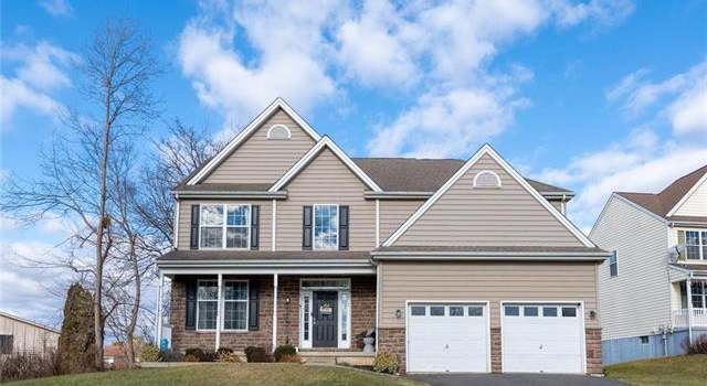 Photo of 3601 Cobblestone Ln, Whitehall Twp, PA 18052-3172