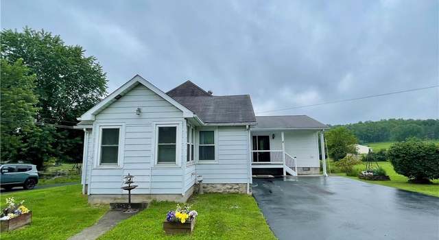 Photo of 3933 Wood Dr, Walnutport, PA 18088